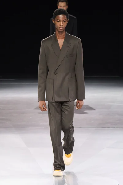 Look 2